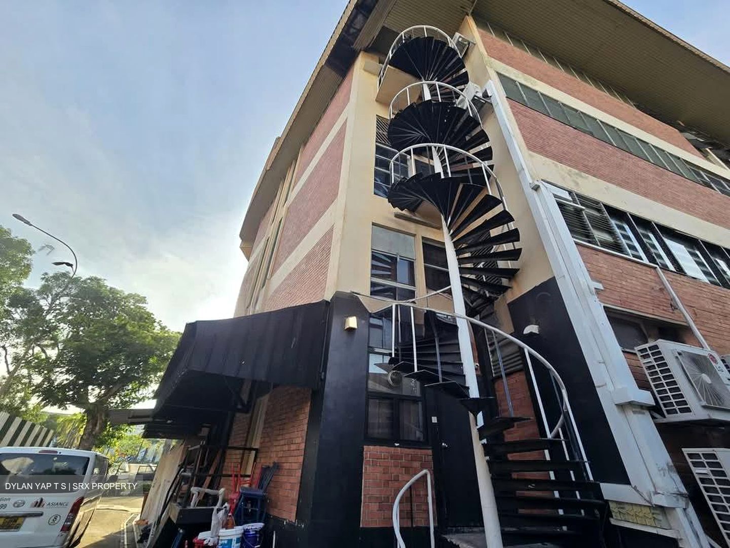 Evan Lim Warehouse (D14), Factory #575695051